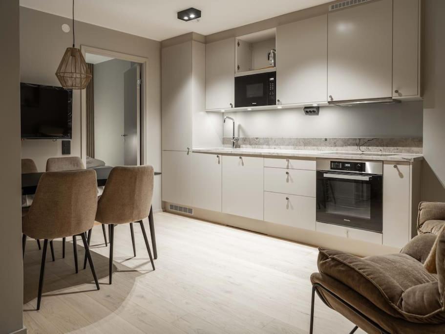 Mountain Retreat For 4 In Are Ski-In Ski-Out Apt- No Windows Buitenkant foto